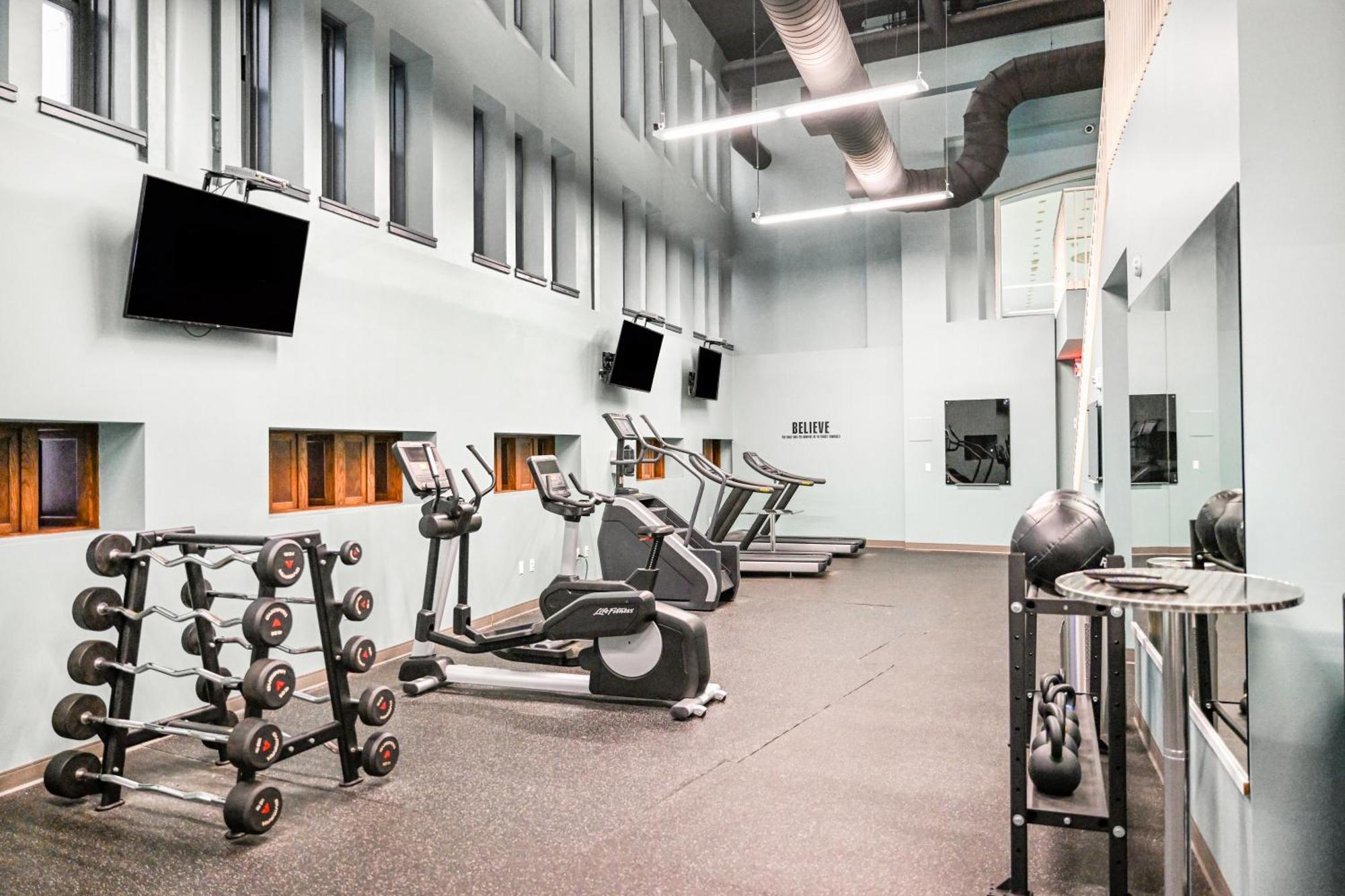 Heart Of Dt With Free Pool & Steam Plus Gym Luxe 812 Cleveland Eksteriør bilde