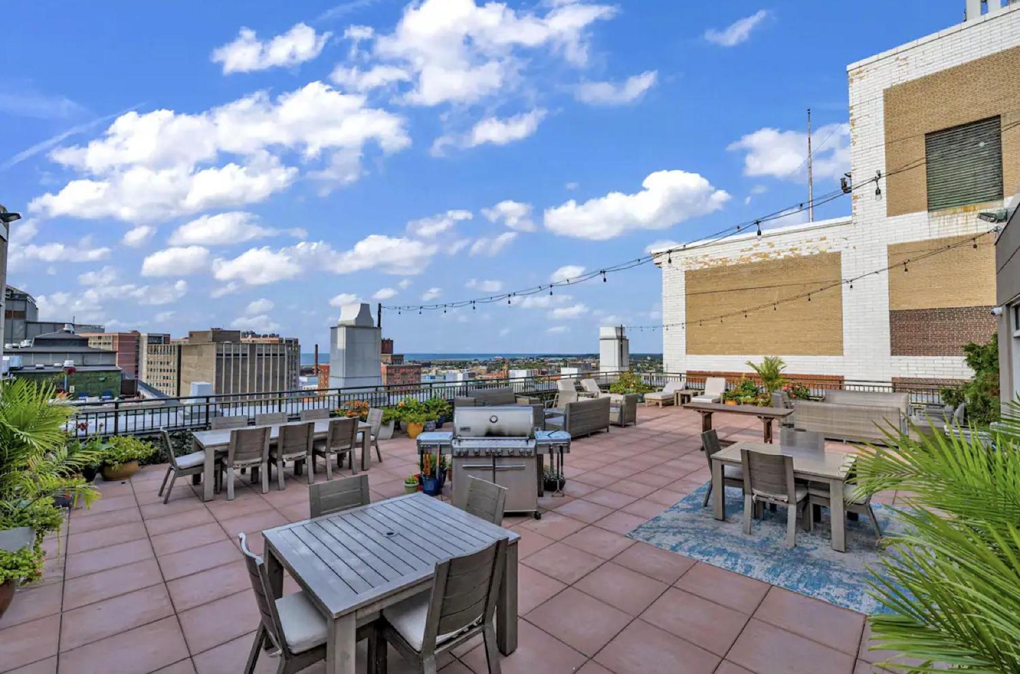 Heart Of Dt With Free Pool & Steam Plus Gym Luxe 812 Cleveland Eksteriør bilde